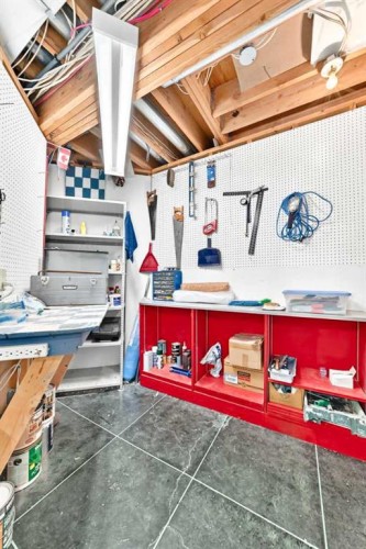 69 Douglas Woods Manor Se, Calgary, AB 