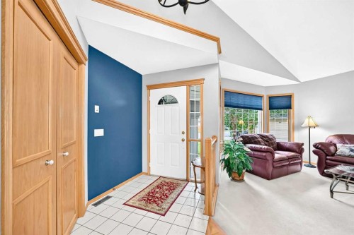 69 Douglas Woods Manor Se, Calgary, AB 