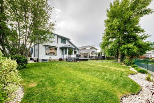 69 Douglas Woods Manor Se, Calgary, AB 