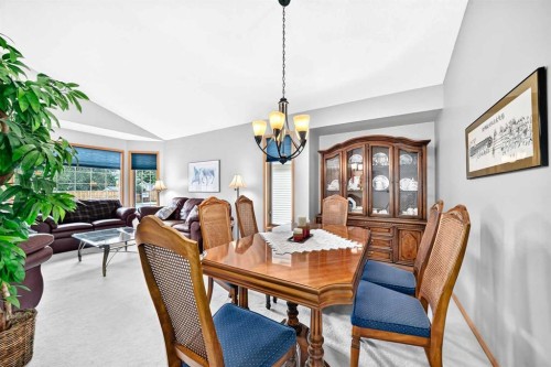 69 Douglas Woods Manor Se, Calgary, AB 