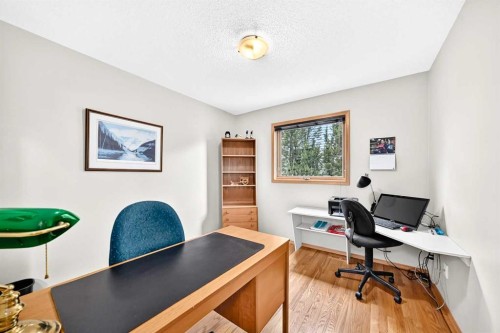 69 Douglas Woods Manor Se, Calgary, AB 