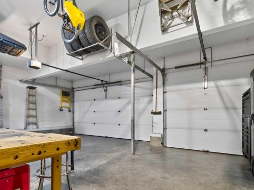 193 Kinniburgh Way, Chestermere, AB 