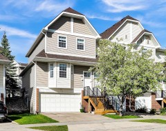 264 Tuscany Springs Boulevard NW Calgary, AB T3L 2R6