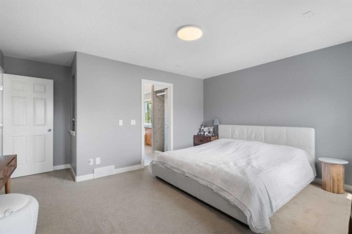 23 Strathlea Crescent Sw, Calgary, AB 