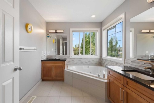 23 Strathlea Crescent Sw, Calgary, AB 