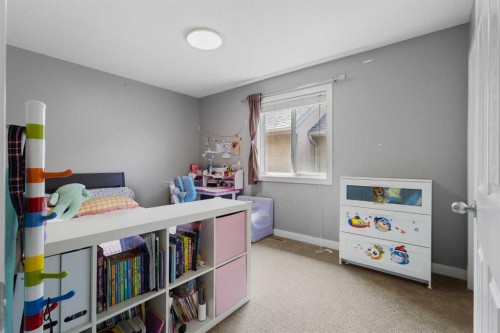 23 Strathlea Crescent Sw, Calgary, AB 