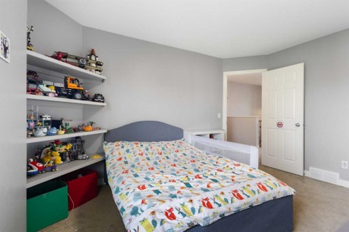23 Strathlea Crescent Sw, Calgary, AB 