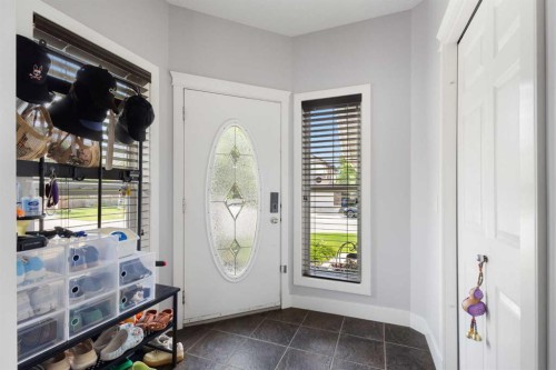 23 Strathlea Crescent Sw, Calgary, AB 