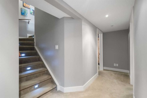 23 Strathlea Crescent Sw, Calgary, AB 