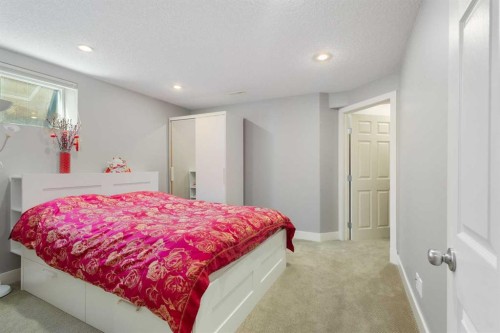 23 Strathlea Crescent Sw, Calgary, AB 