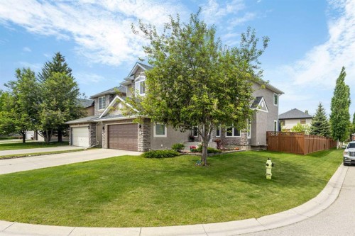 23 Strathlea Crescent Sw, Calgary, AB 