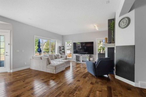 23 Strathlea Crescent Sw, Calgary, AB 