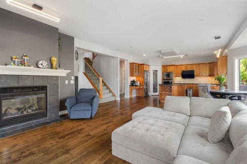 23 Strathlea Crescent Sw, Calgary, AB 
