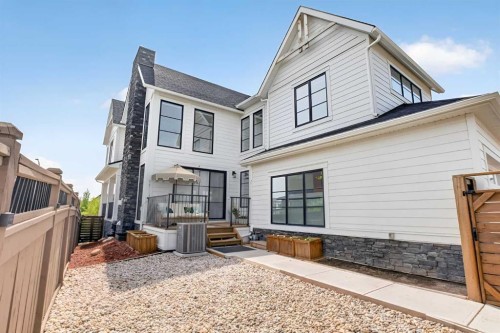 235 Treeline View Sw, Calgary, AB 