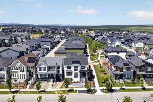 235 Treeline View Sw, Calgary, AB 