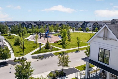 235 Treeline View Sw, Calgary, AB 