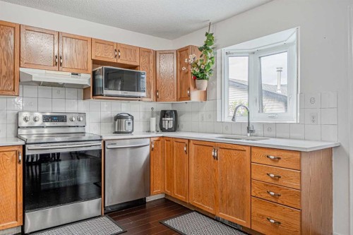 66 Martin Crossing Close Ne, Calgary, AB 