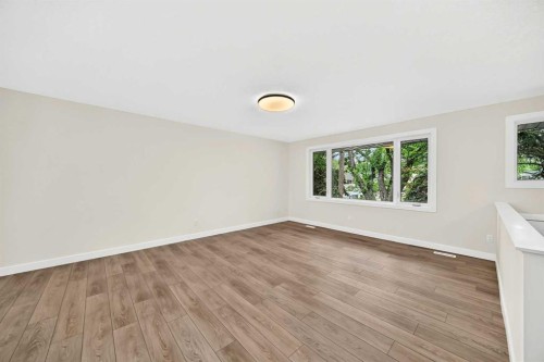 4016 37 Street Nw, Calgary, AB 