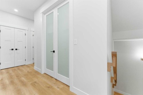 377 Magnolia Way Se, Calgary, AB 