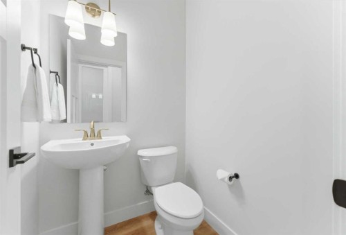377 Magnolia Way Se, Calgary, AB 