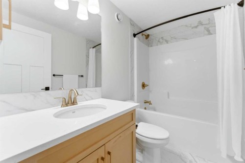377 Magnolia Way Se, Calgary, AB 