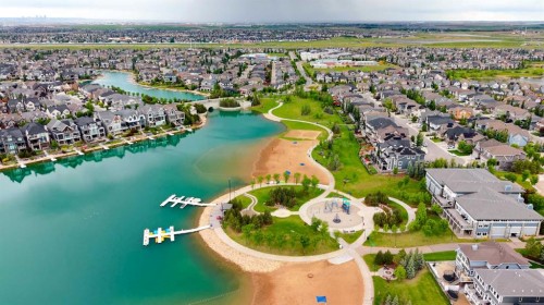 377 Magnolia Way Se, Calgary, AB 