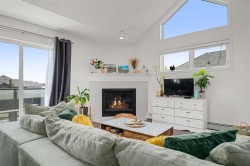 404-20 Sierra Morena Mews SW Calgary, AB T3H 3K6