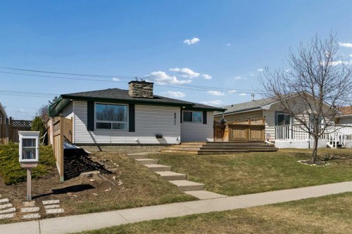 8011 Huntington Street Ne, Calgary, AB 