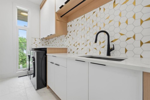 2613 6 Avenue Nw, Calgary, AB 