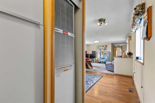 430-1101 84 Street Ne, Calgary, AB 