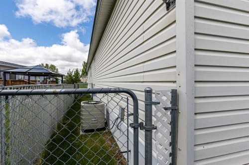 430-1101 84 Street Ne, Calgary, AB 