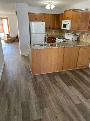 52 Covington Road Ne, Calgary, AB 