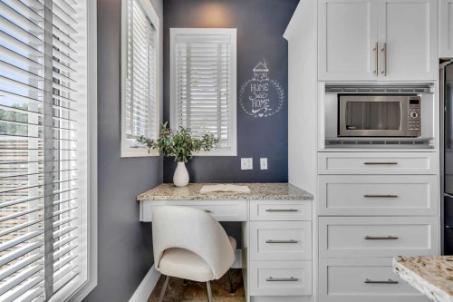 2215 3 Avenue Nw, Calgary, AB 