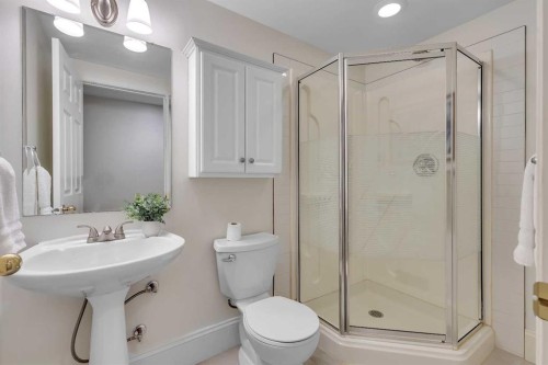 2215 3 Avenue Nw, Calgary, AB 