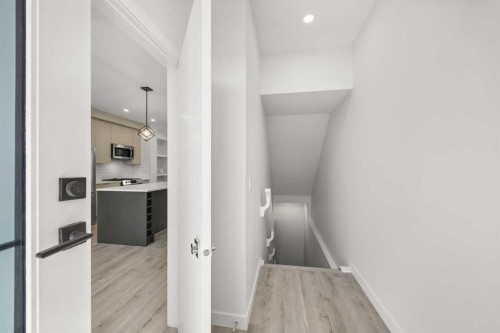 2105 5 Street Nw, Calgary, AB 