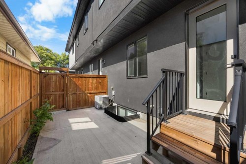 2105 5 Street Nw, Calgary, AB 