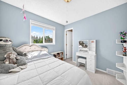 220 Shawbrooke Manor Sw, Calgary, AB 