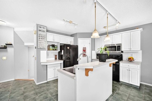 220 Shawbrooke Manor Sw, Calgary, AB 