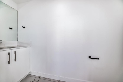 260-110 18A Street Nw, Calgary, AB - Indoor