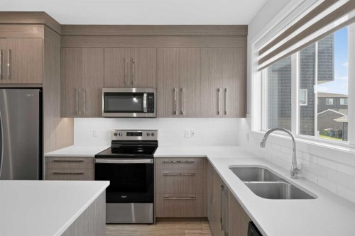 204 Chelsea Manor, Chestermere, AB 