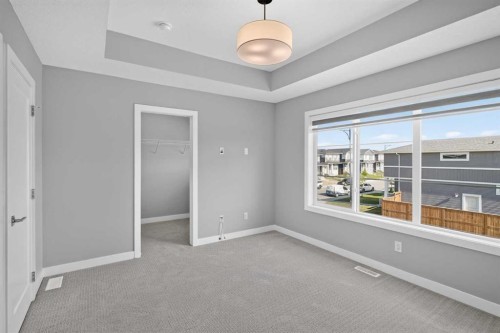 204 Chelsea Manor, Chestermere, AB 