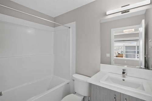204 Chelsea Manor, Chestermere, AB 