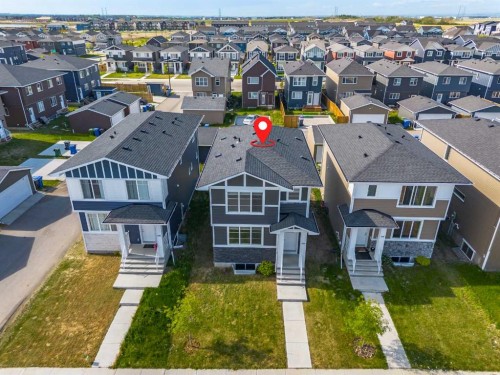 204 Chelsea Manor, Chestermere, AB 