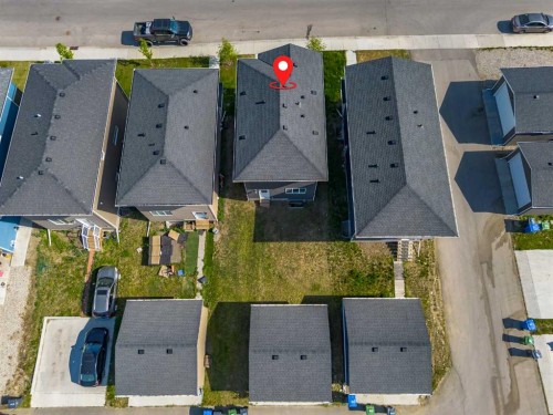 204 Chelsea Manor, Chestermere, AB 