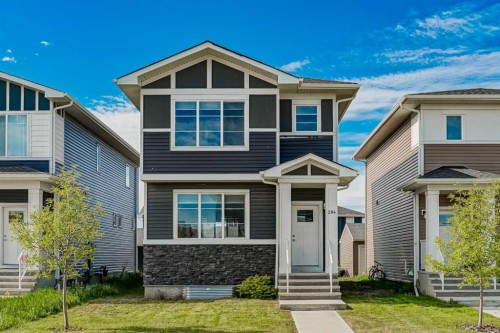 204 Chelsea Manor, Chestermere, AB 