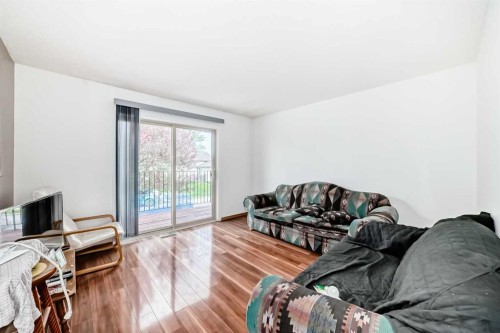 4218 38 Street Ne, Calgary, AB 