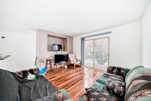 4218 38 Street Ne, Calgary, AB 