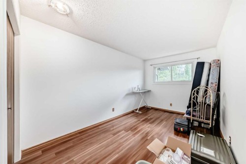 4218 38 Street Ne, Calgary, AB 