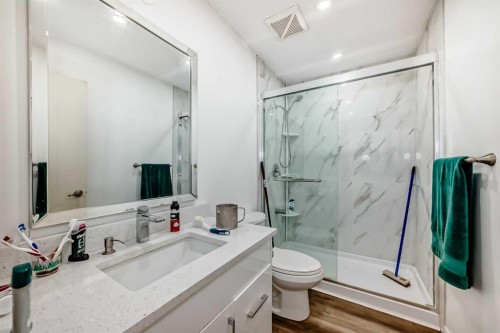 4218 38 Street Ne, Calgary, AB 