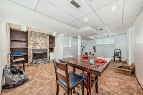 4218 38 Street Ne, Calgary, AB 